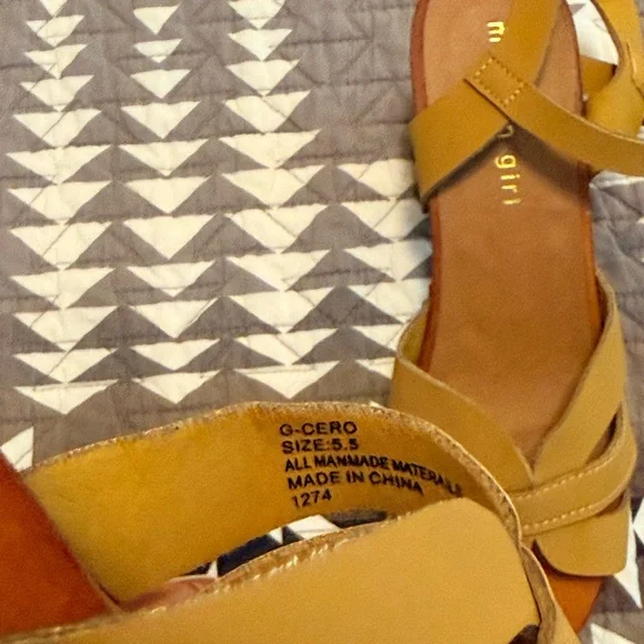 Madden Girl Chunky Heel SZ 5.5 - Picture 3 of 3